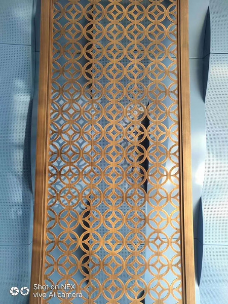 镂空雕花类